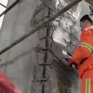 永顺梁板柱楼梯空洞蜂窝剥落露筋等表面破损修补用高强聚合物修补砂浆